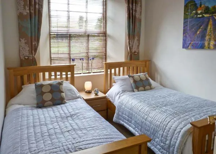 14 Riverside Walk * Skipton